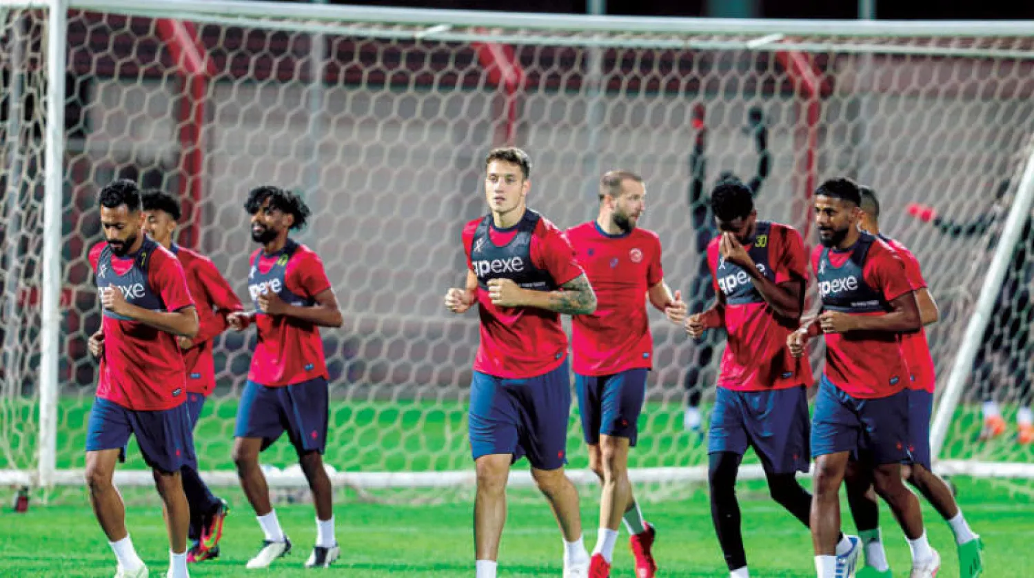 جانب من تحضيرات ضمك الأخيرة للخليج (المركز الإعلامي بنادي ضمك)