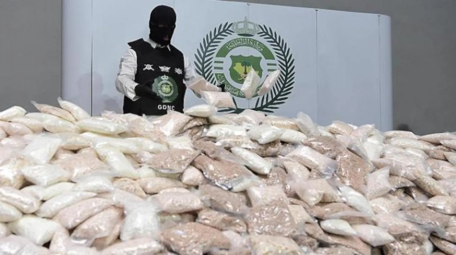 
انتقال چنین حجمی با یک محموله و در یک نوبت تاکنون بزرگترین عملیات قاچاق مواد مخدر بوده است (واس)