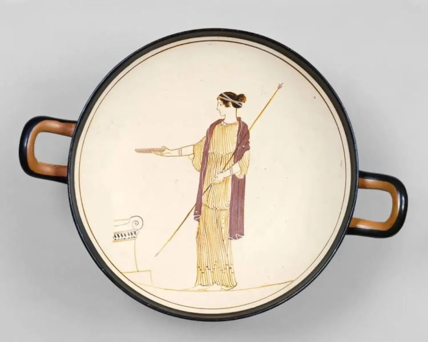 كوب للشرب يعود تاريخه إلى عام 470 قبل الميلاد (متحف المتروبوليتان)