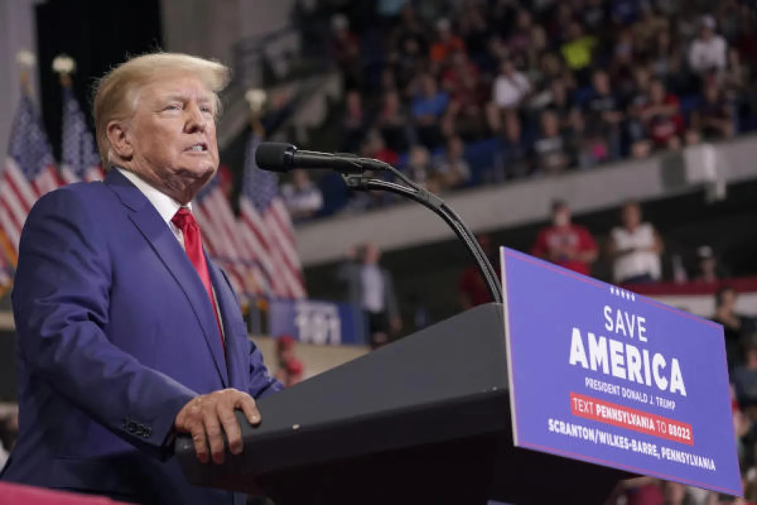 الرئيس الأميركي السابق الجمهوري دونالد ترمب في تجمع انتخابي في ولاية بنسلفانيا (أ.ب)