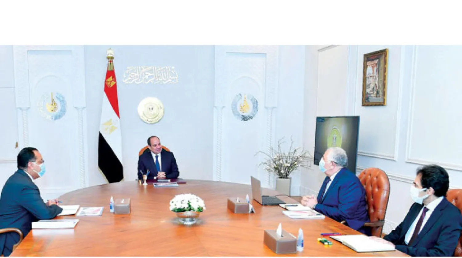 الرئيس المصري يبحث مع وزير الزراعة ملفات الأمن الغذائي بحضور رئيس الوزراء والمتحدث الرئاسي (الرئاسة المصرية)