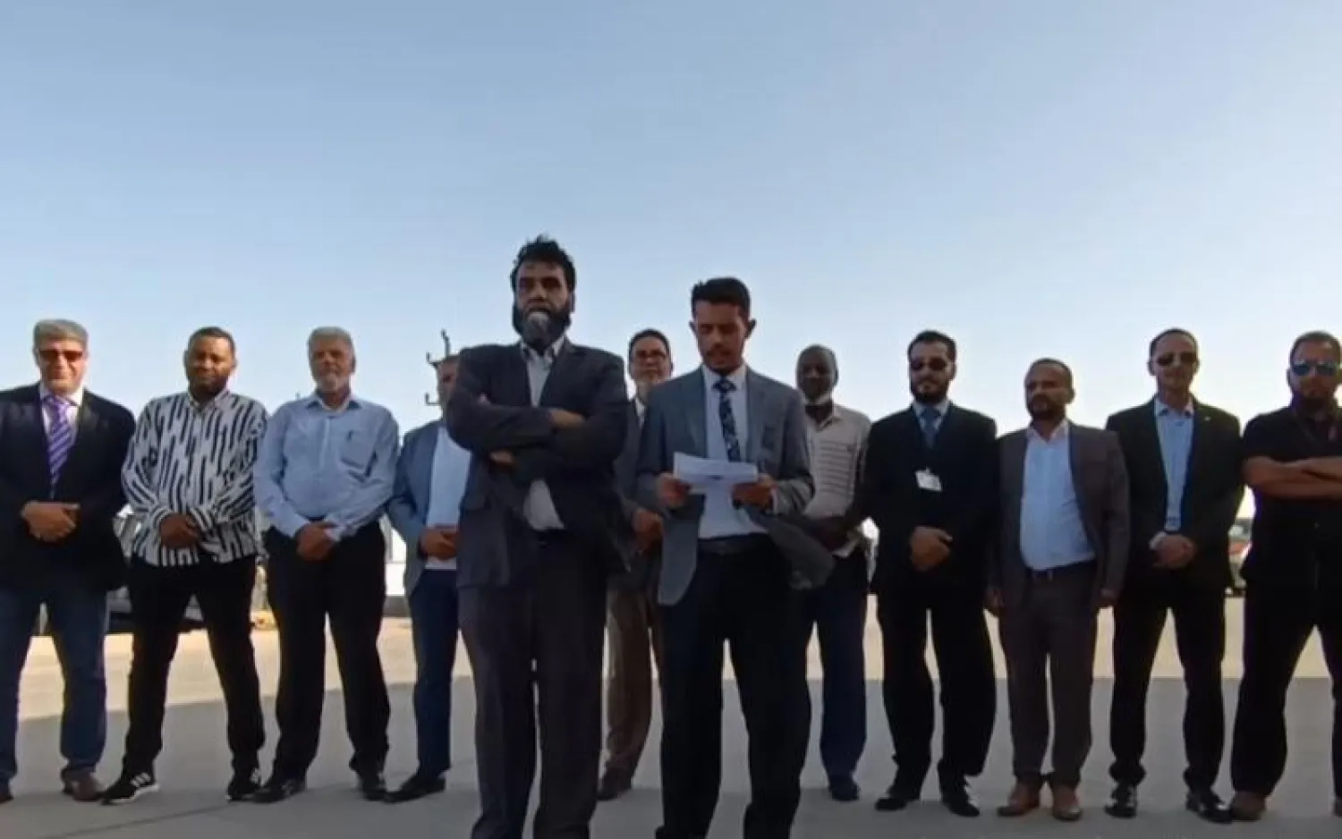 جانب من وقفة احتجاجية لأعضاء الاتحاد العام لعمال النفط والغاز في ليبيا (الاتحاد)