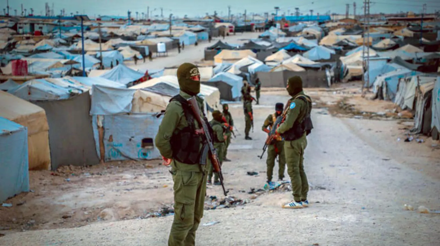 قوات أمن كردية في مخيم الهول بالحسكة شمال شرقي سوريا (الشرق الأوسط)