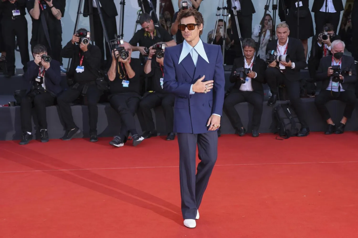 Harry Styles ve yönetmen Olivia Wilde, film çekimleri sırasında ilişkiye başlamıştı (AP)

