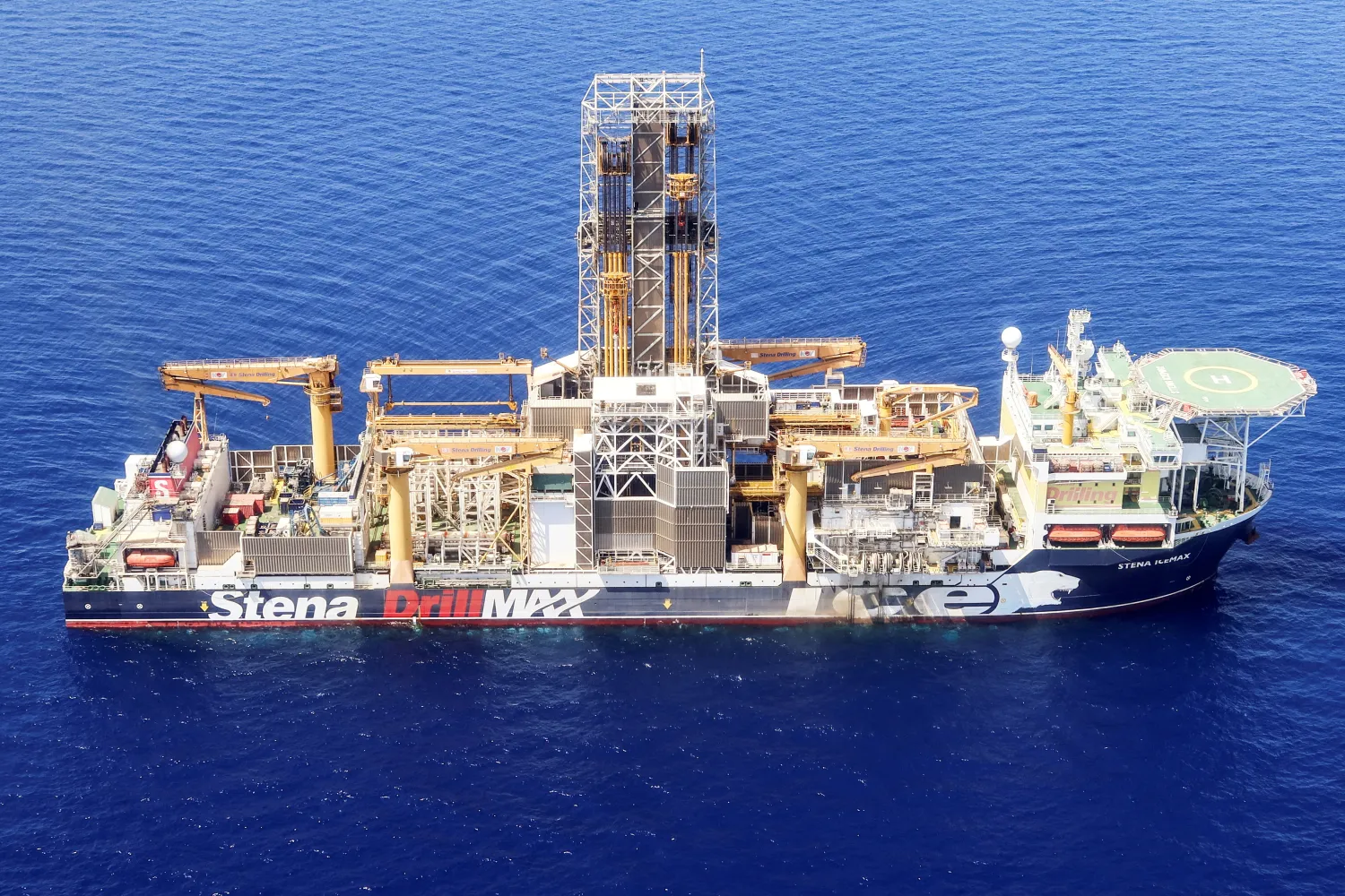 London-based Energean’s drill ship begins drilling at the Karish natural gas field offshore Israel in the east Mediterranean May 9, 2022. REUTERS/Ari Rabinovitch