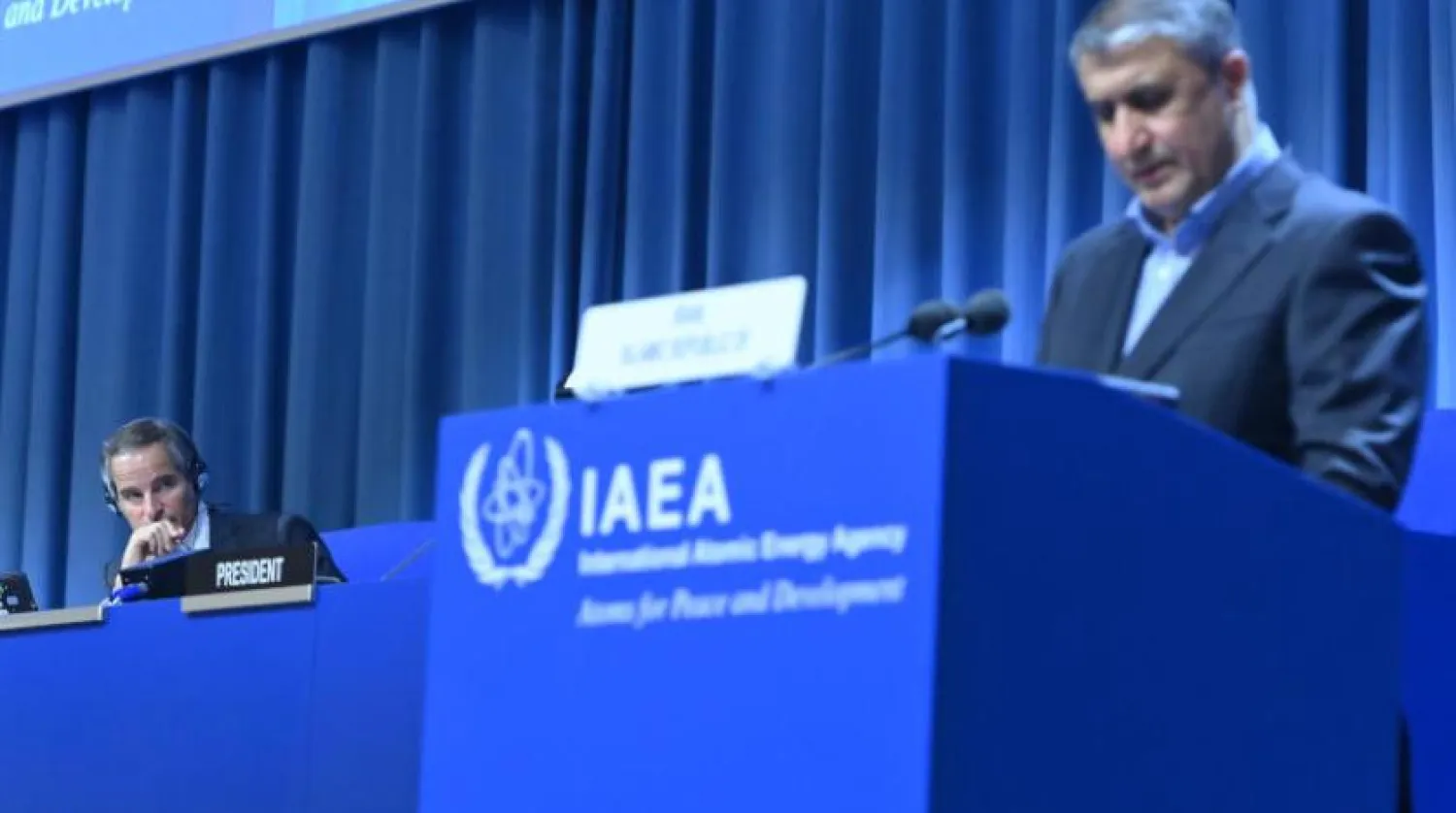 IAEA Director General Rafael Grossi listens to the speech of the head of the Iranian Atomic Energy Organization, Mohammed Eslami, during the quarterly meeting in September 2021 (Atomic Energy)



