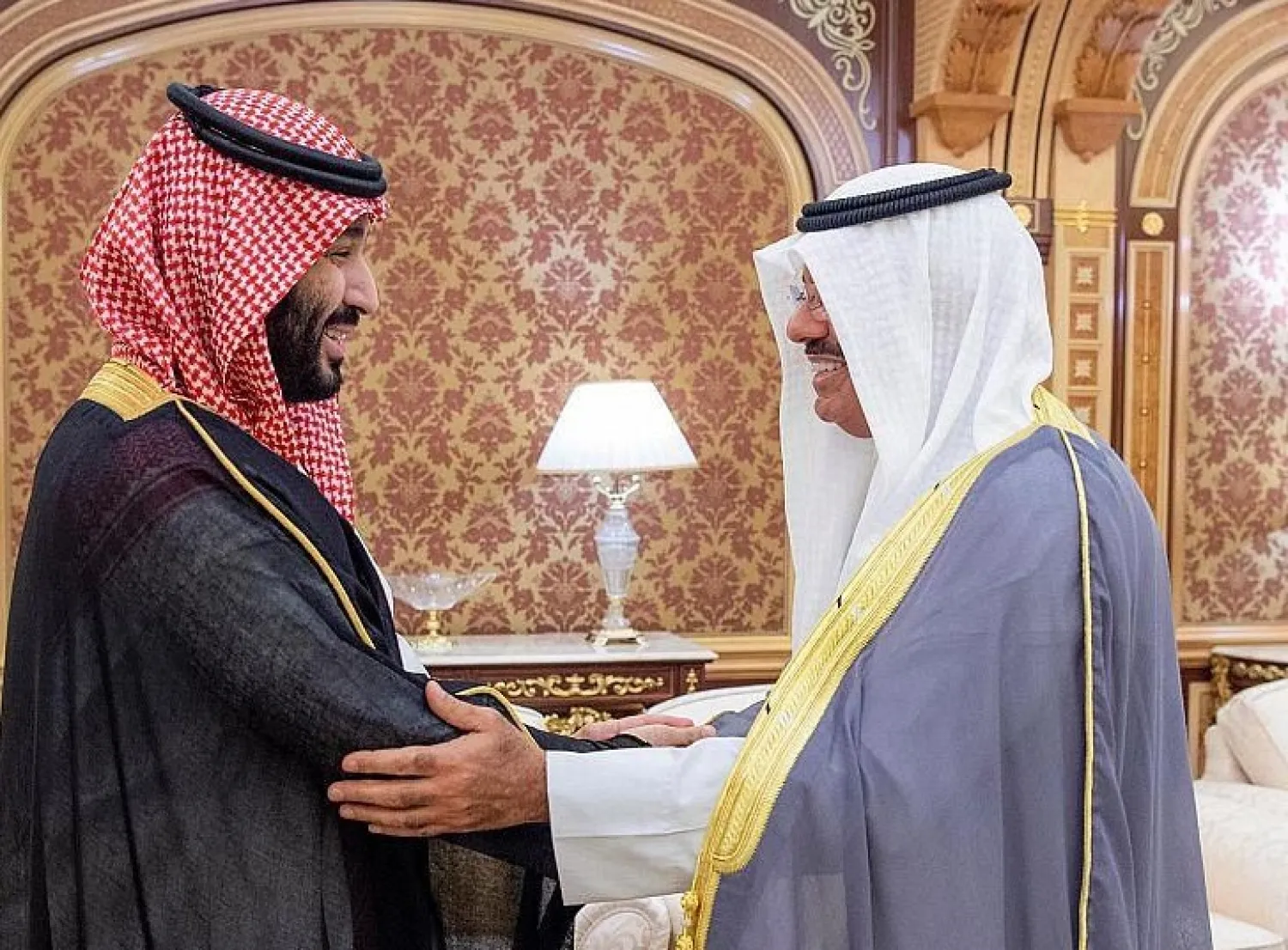 Crown Prince Mohammed welcomes Kuwaiti Prime Minister Sheikh Ahmad Nawaf Al-Sabah in Jeddah on Tuesday. (SPA)