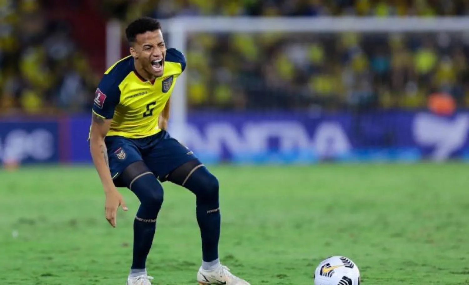 «أدلة جديدة» تهدد بإبعاد الإكوادور من «كأس العالم 2022»... وتشيلي تتأهب