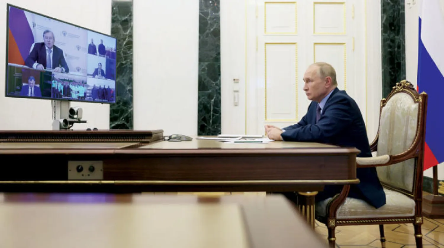 دعا عشرات المسؤولين بينهم نواب من موسكو وسان بطرسبرغ بوتين إلى الاستقالة في رسالة مفتوحة نشرت الاثنين (إ.ب.أ)