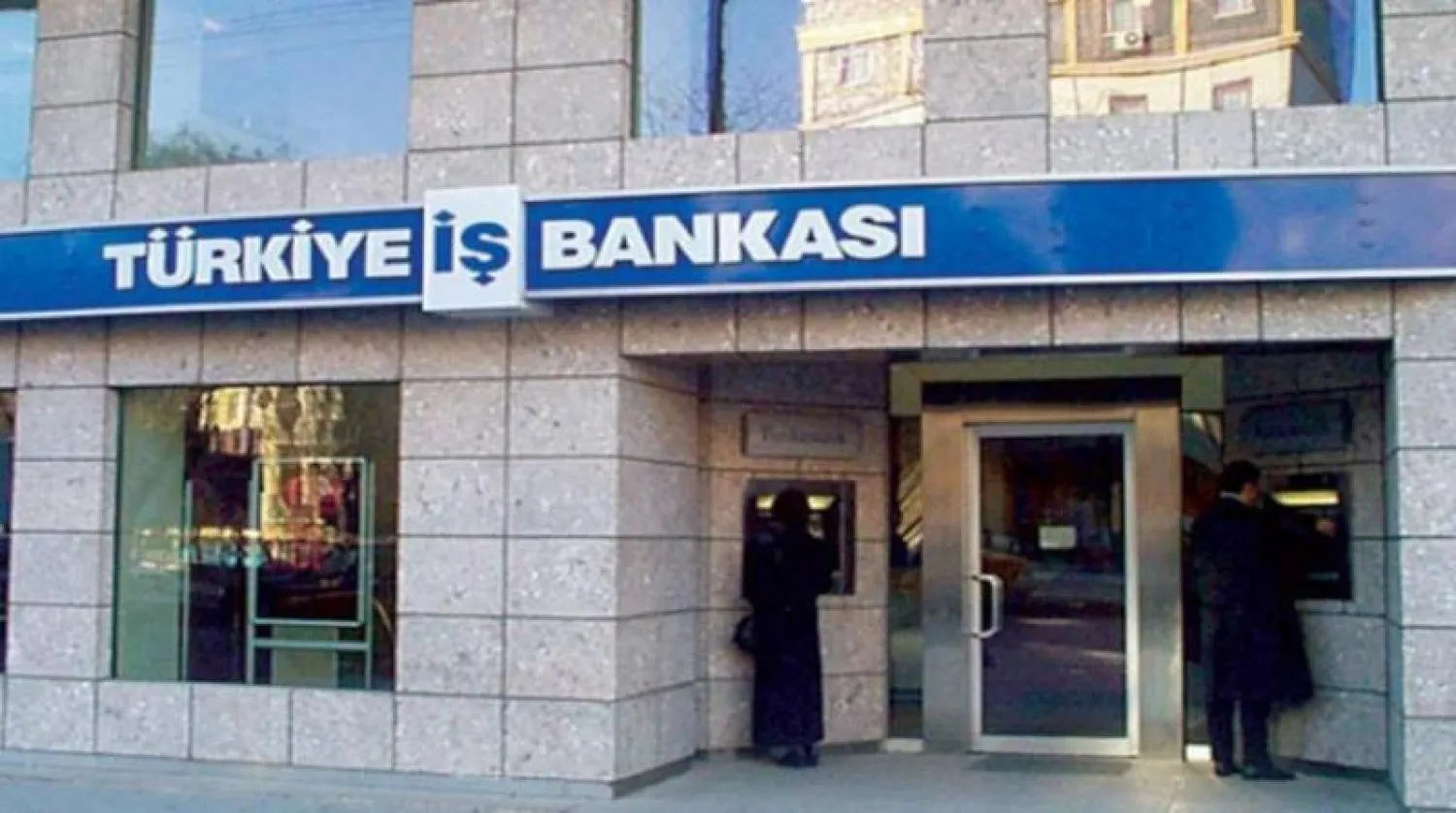 واجهة أحد فروع «إيش بنك» (بنك العمل) في إسطنبول (رويترز)