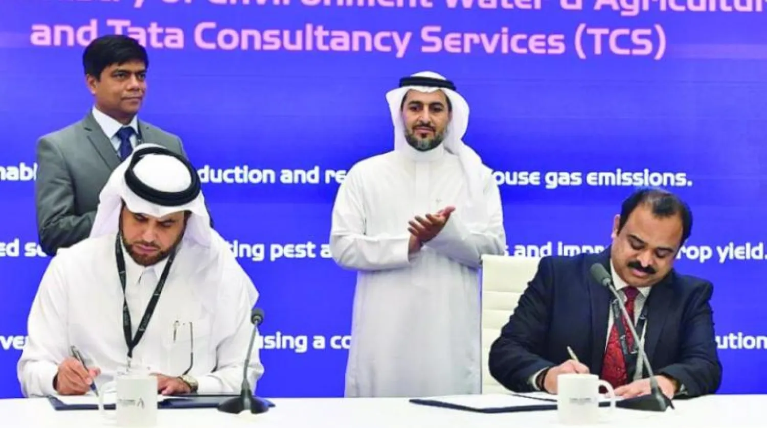 The Deputy Minister of Environment, Water, and Agriculture, Mansour al-Mushaiti, witnessed the signing ceremony of several agreements in agriculture (Asharq Al-Awsat)