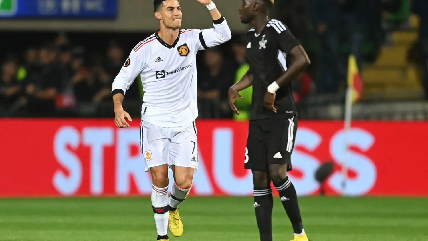 Manchester United's Cristiano Ronaldo celebrates scoring against Sheriff Daniel MIHAILESCU AFP
