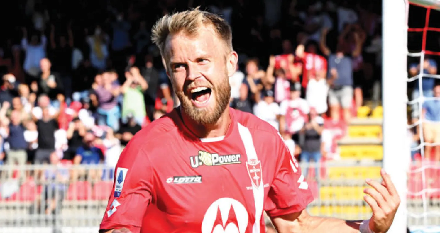 غوتكاير لاعب مونزا يحتفل بهدفه التاريخي (رويترز)