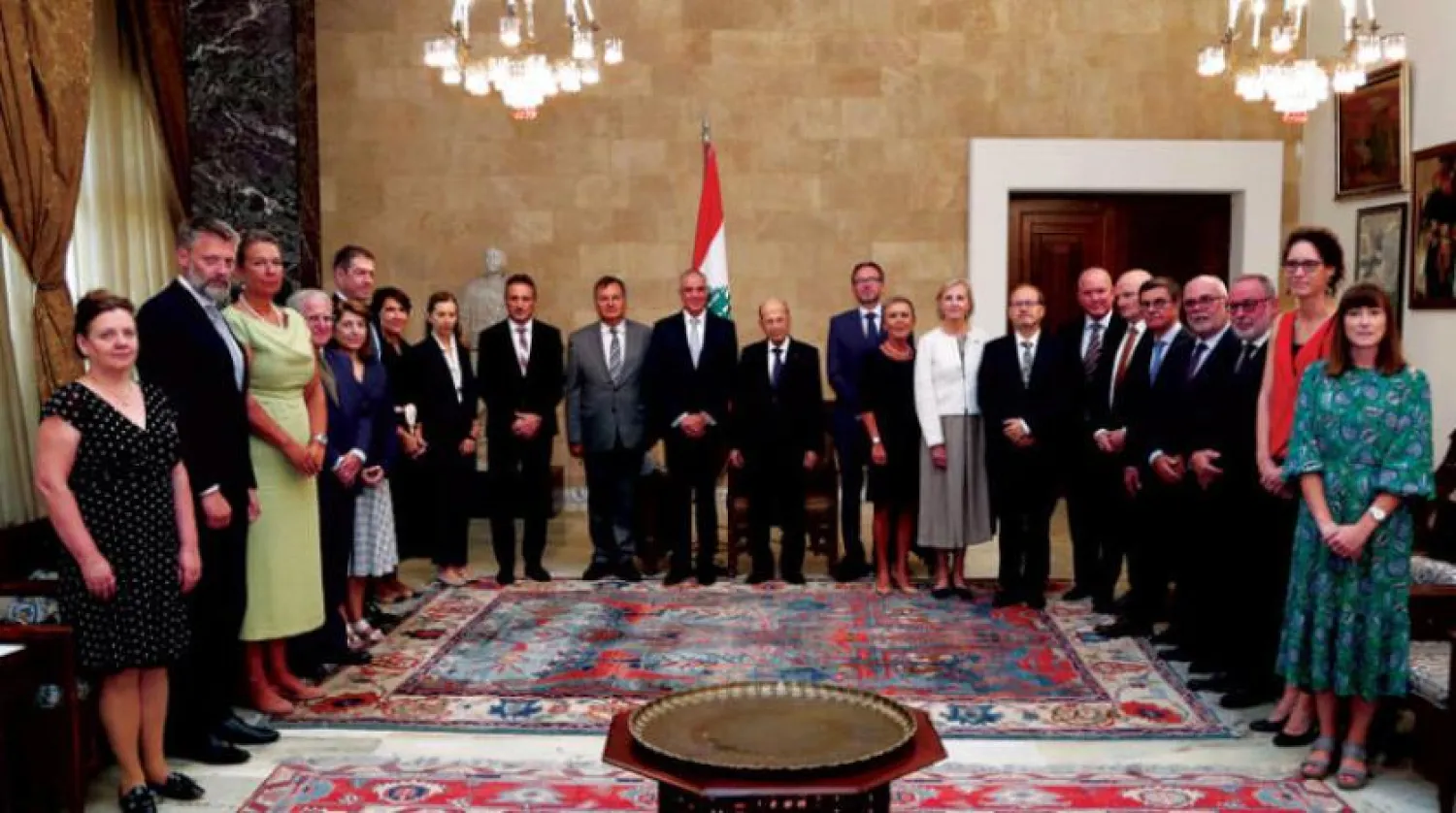 صدر مائکل عون کو کل یورپی یونین کے سفیروں کے ساتھ دیکھا جا سکتا ہے (دلاتی اور نوہرا)