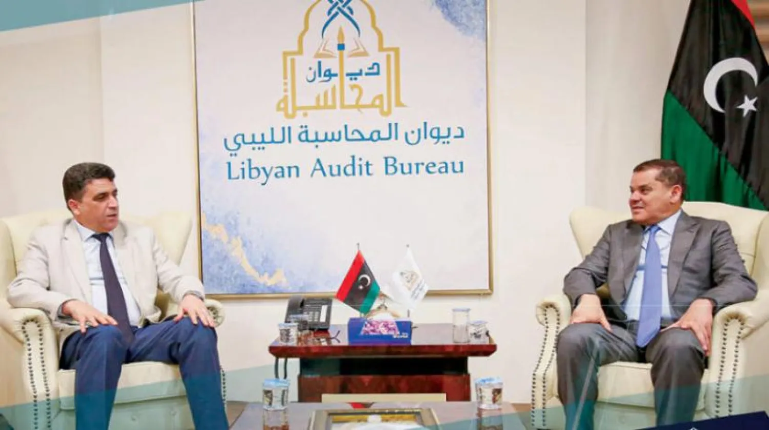 Libya Denetim Bürosu Başkanı Halid Şakşak ile UBH Başbakanı Abdulhamid ed-Dibeybe’nin daha önce yaptıkları görüşmeden bir kare (Denetim Bürosu)