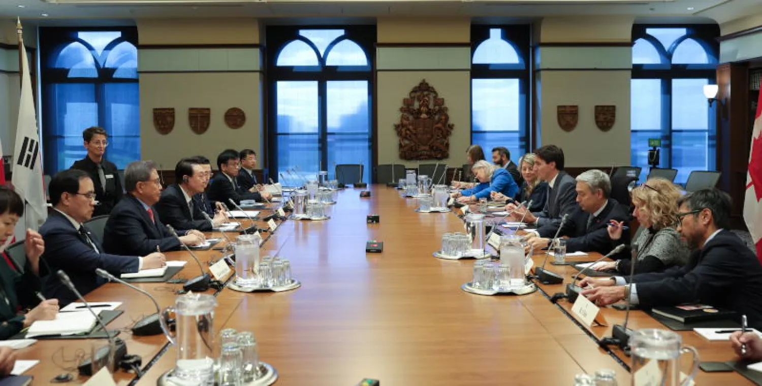 خلال محادثات أجراها الرئيس الكوريا الجنوبي والوفد المرافق مع ترودو خلال اجتماعهما في أوتاوا (إ.ب.أ)