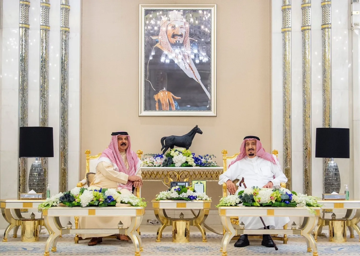 Custodian of the Two Holy Mosques King Salman bin Abdulaziz and Bahrain’s King Hamad bin Isa Al Khalifa in Jeddah. (SPA)