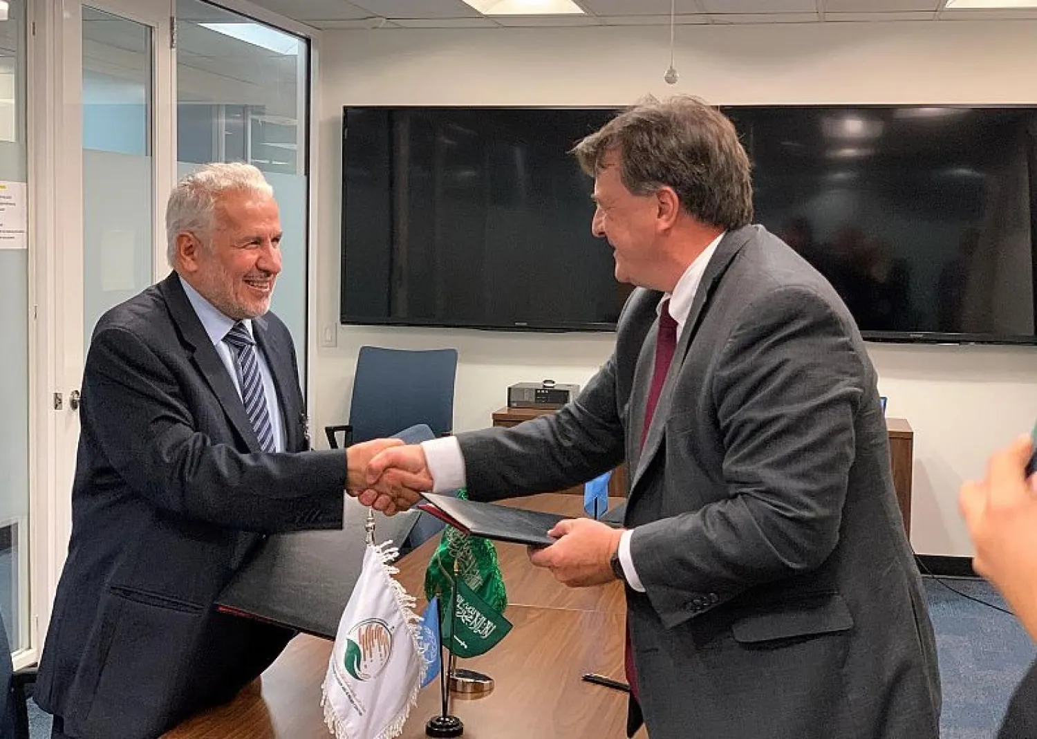 Advisor at the Saudi Royal Court and Supervisor General of King Salman Humanitarian Aid and Relief Center (KSrelief), Dr. Abdullah Al Rabeeah meets with UN Resident and Humanitarian Coordinator for Yemen David Gressly on the sidelines of the 77th UN General Assembly in New York. (SPA)