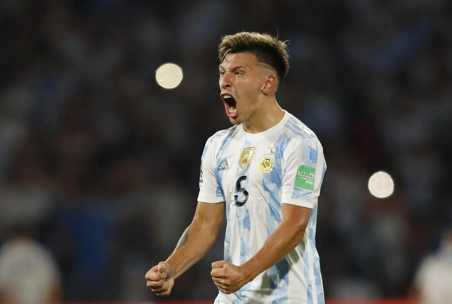 Soccer Football - World Cup - South American Qualifiers - Argentina v Colombia - Estadio Mario Alberto Kempes, Cordoba, Argentina - February 1, 2022 Argentina's Lisandro Martinez celebrates after the match REUTERS/Agustin Marcarian
