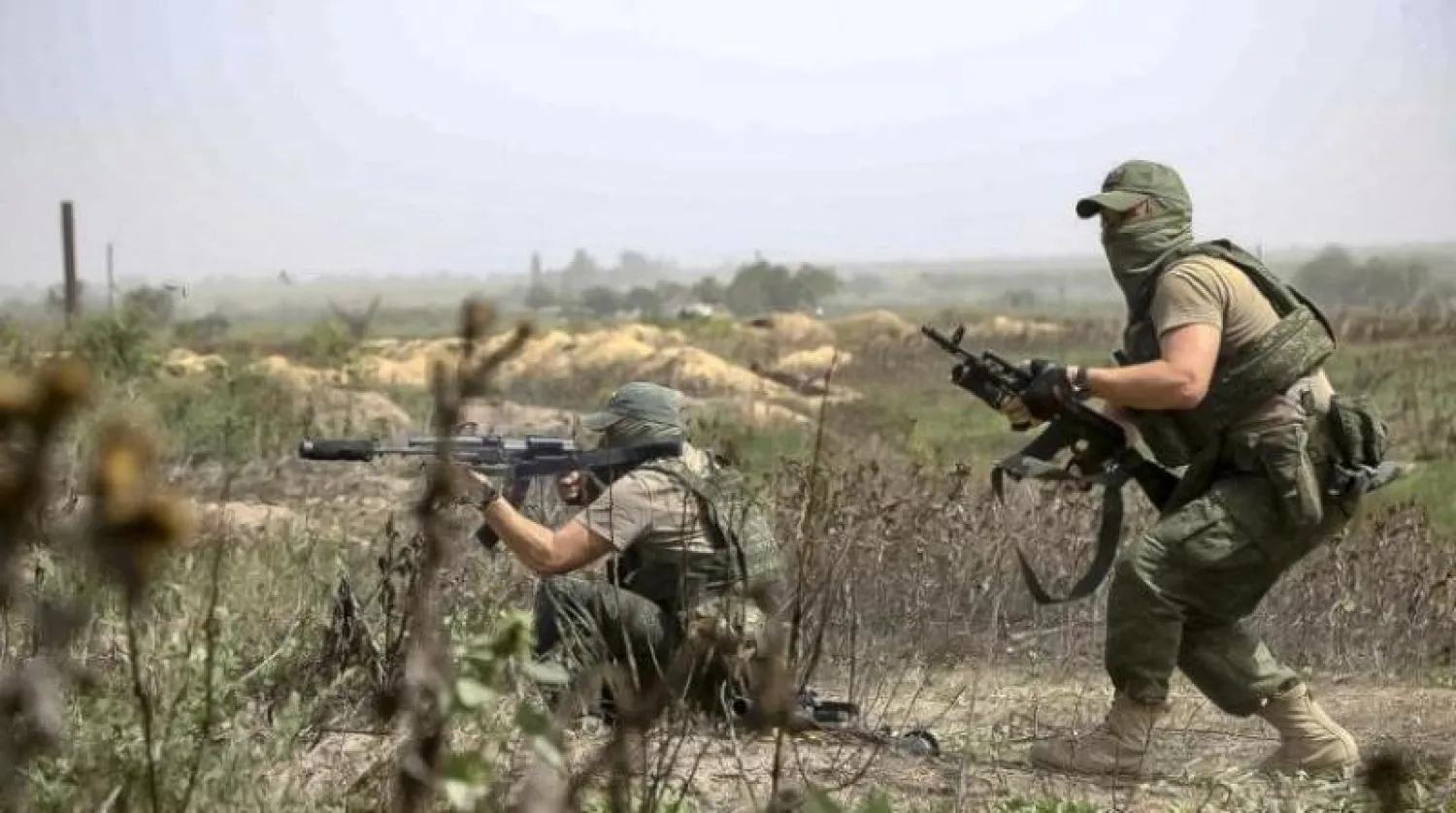 جنديان روسيان في أوكرانيا (أ.ب)