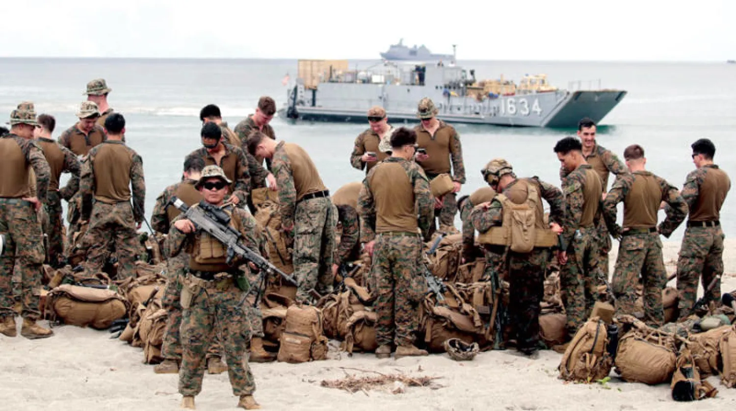 قوات مارينز أميركية في الفلبين أمس ضمن تمارين مشتركة مع كوريا الجنوبية واليابان (إ.ب.أ)