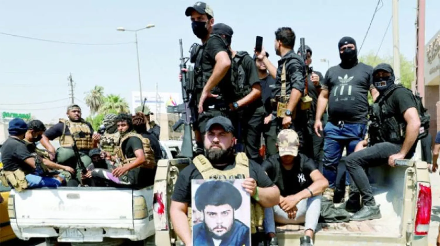 Sadr yandaşları, 30 Ağustos’ta Bağdat’taki Yeşil Bölge yakınlarında meydana gelen şiddetli çatışmaların ardından sokaklardan çekildi. (Reuters)