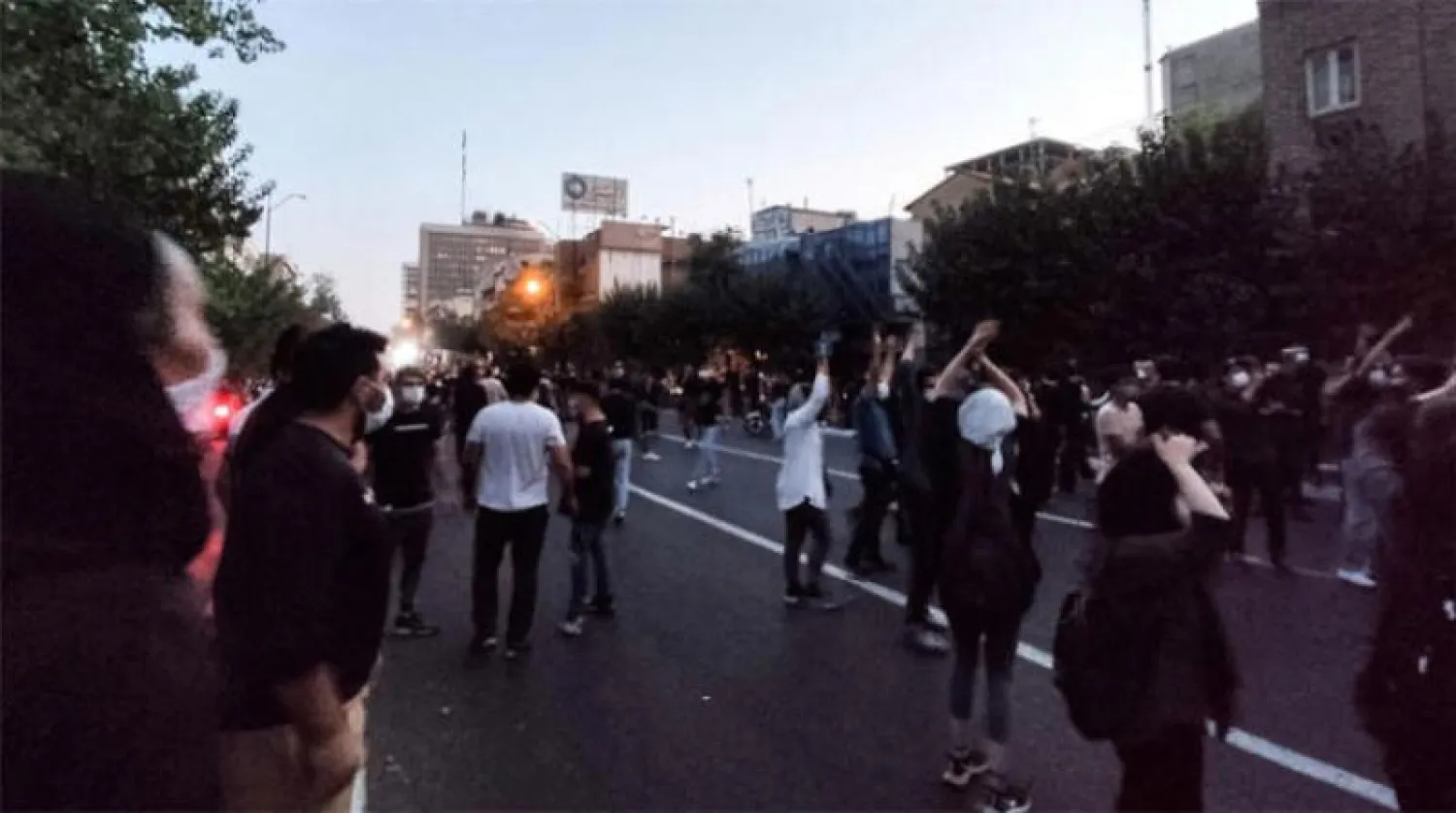 مثقفون لبنانيون يتضامنون مع «ثورة المرأة» الإيرانيّة