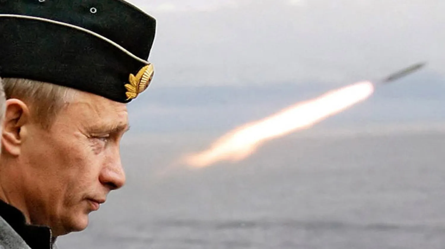 Rusya Devlet Başkanı Vladimir Putin askeri tatbikatları denetlerken (Reuters)