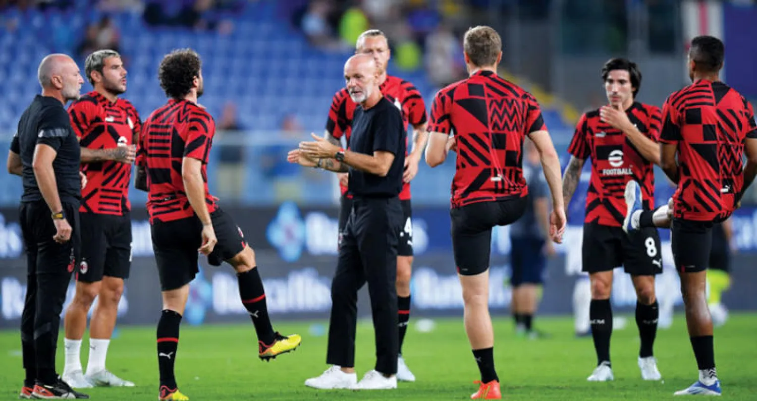 بيولي مدرب ميلان يحفز لاعبيه لأجل الثأر من تشيلسي اليوم (رويترز)
