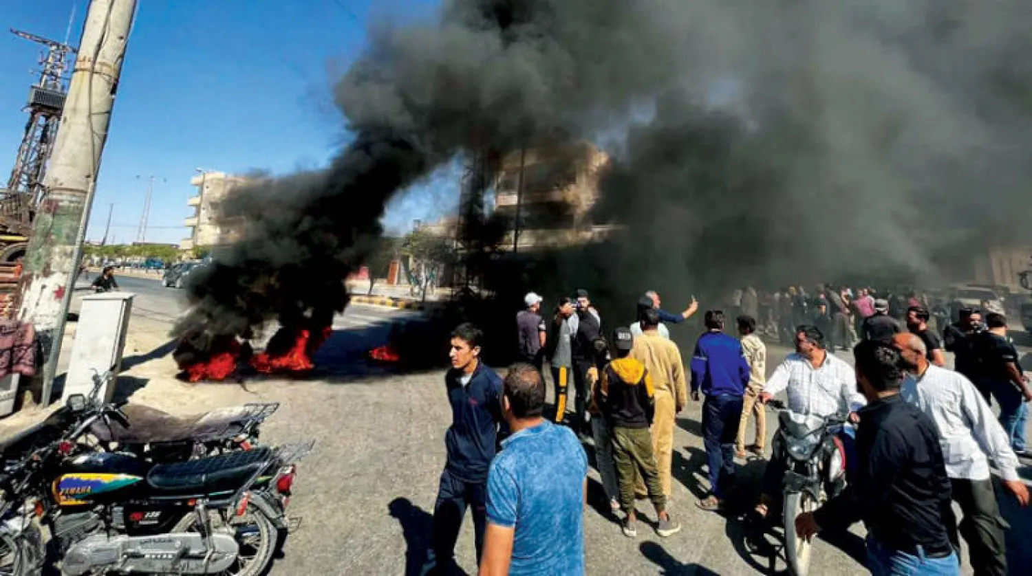 صورة تداولها ناشطون لاحتجاجات أمس في مدينة الباب شمال حلب