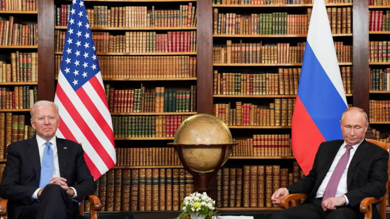 الرئيس الروسي فلاديمير بوتين ونظيره الأميركي جو بايدن (رويترز)