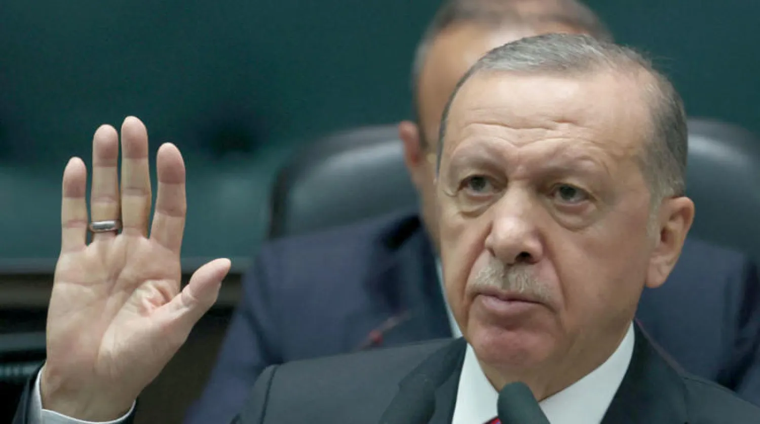 إردوغان متحدثاً أمام حزبه (أ.ف.ب)