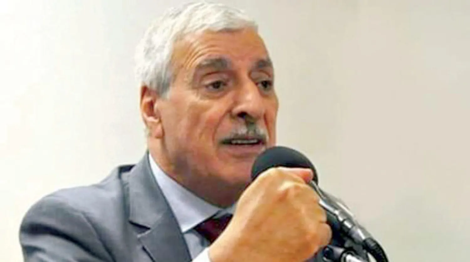 صورة لزعيم «ماك» فرحات مهني نشرها ناشطون بحساباتهم بشبكة التواصل الاجتماعي