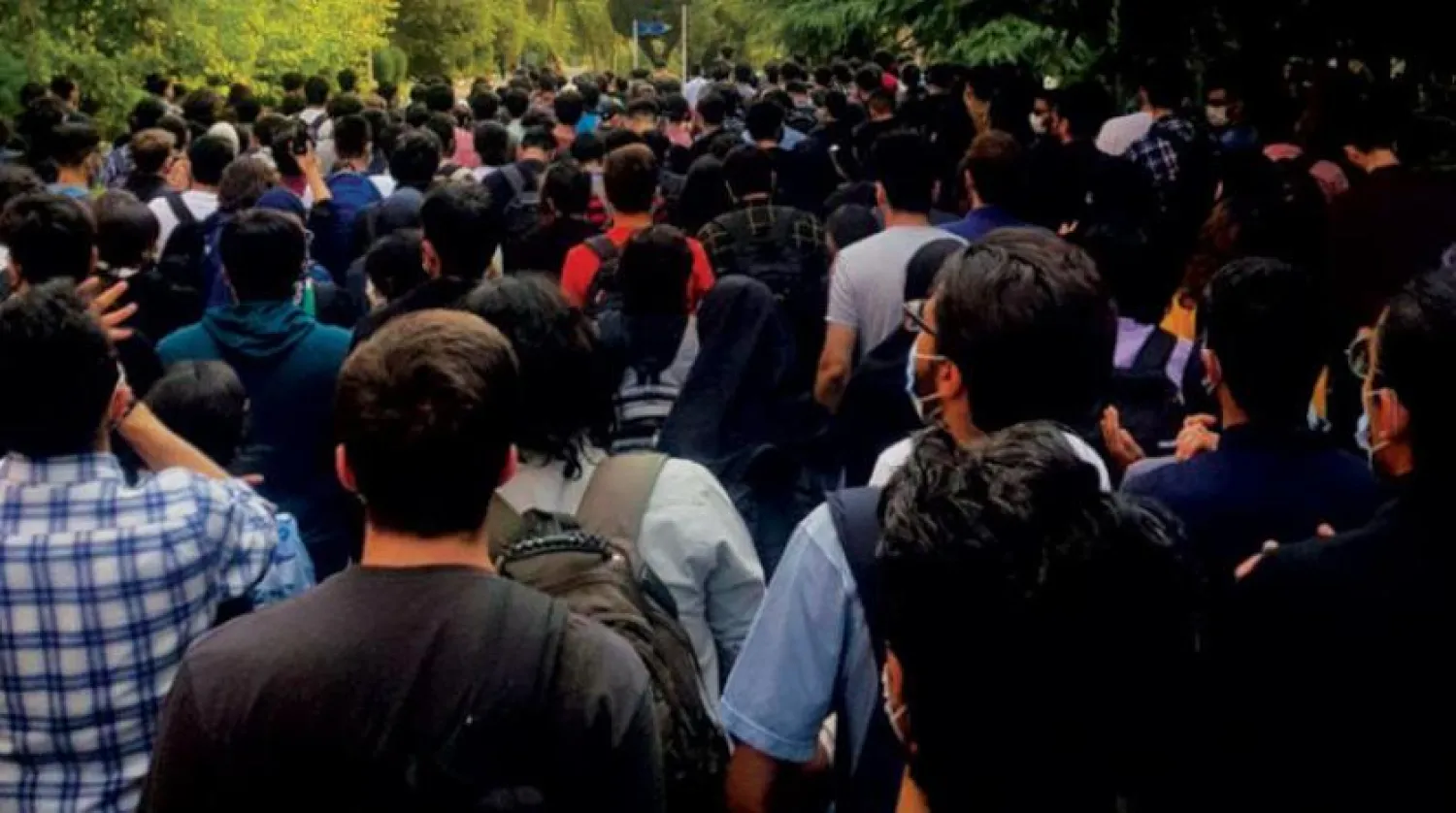 Students protest at the Sharif University of Technology in Tehran (Twitter)