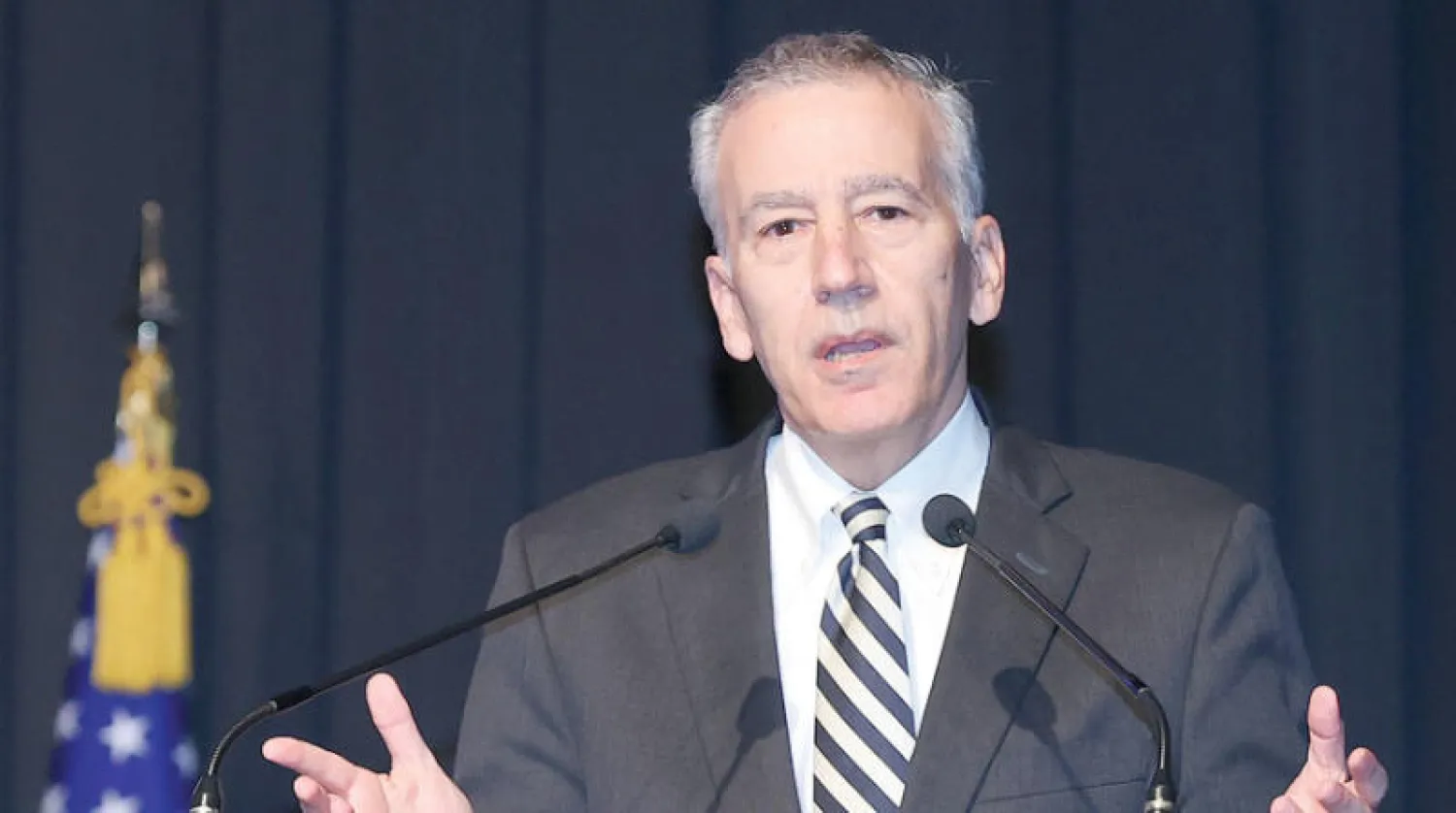 السفير الأميركي فيليب غولدبرغ يلقي كلمة في مؤتمر تحالف السلام الأميركي - الكوري في سيول أول من أمس (إ.ب.أ)