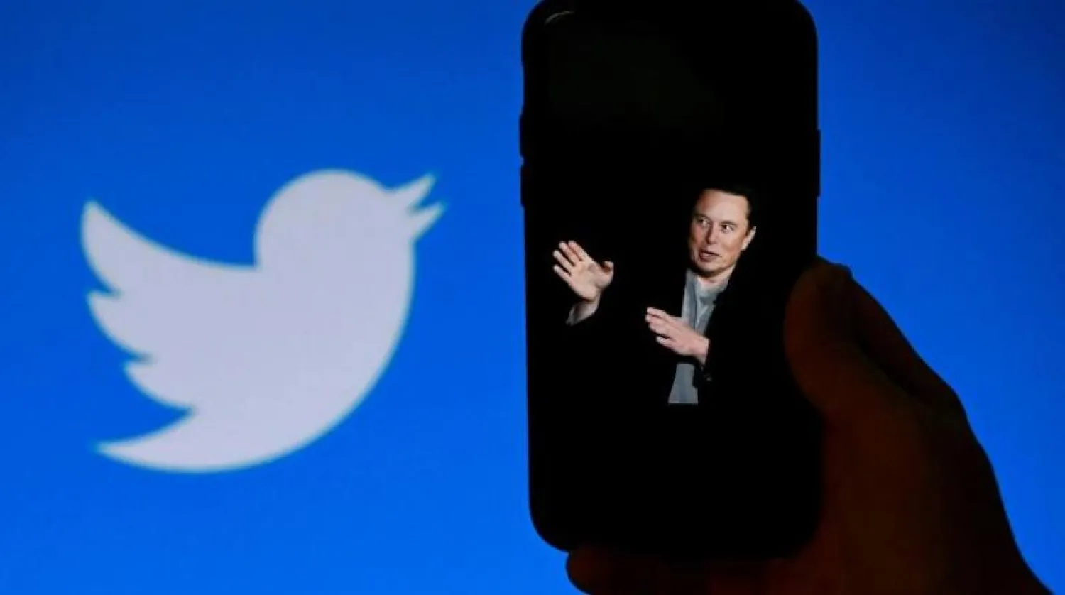 Twitter'da mavi tik için abonelik ücreti 19,99 dolara çıkarılacak ve mavi tik edinmek için de abone olmak şart koşulacak (AFP)