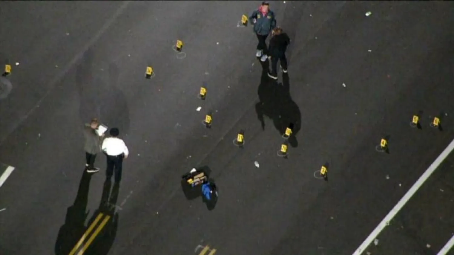 تحقق الشرطة في حادث إطلاق نار خارج حانة في فيلادلفيا (سي إن إن)