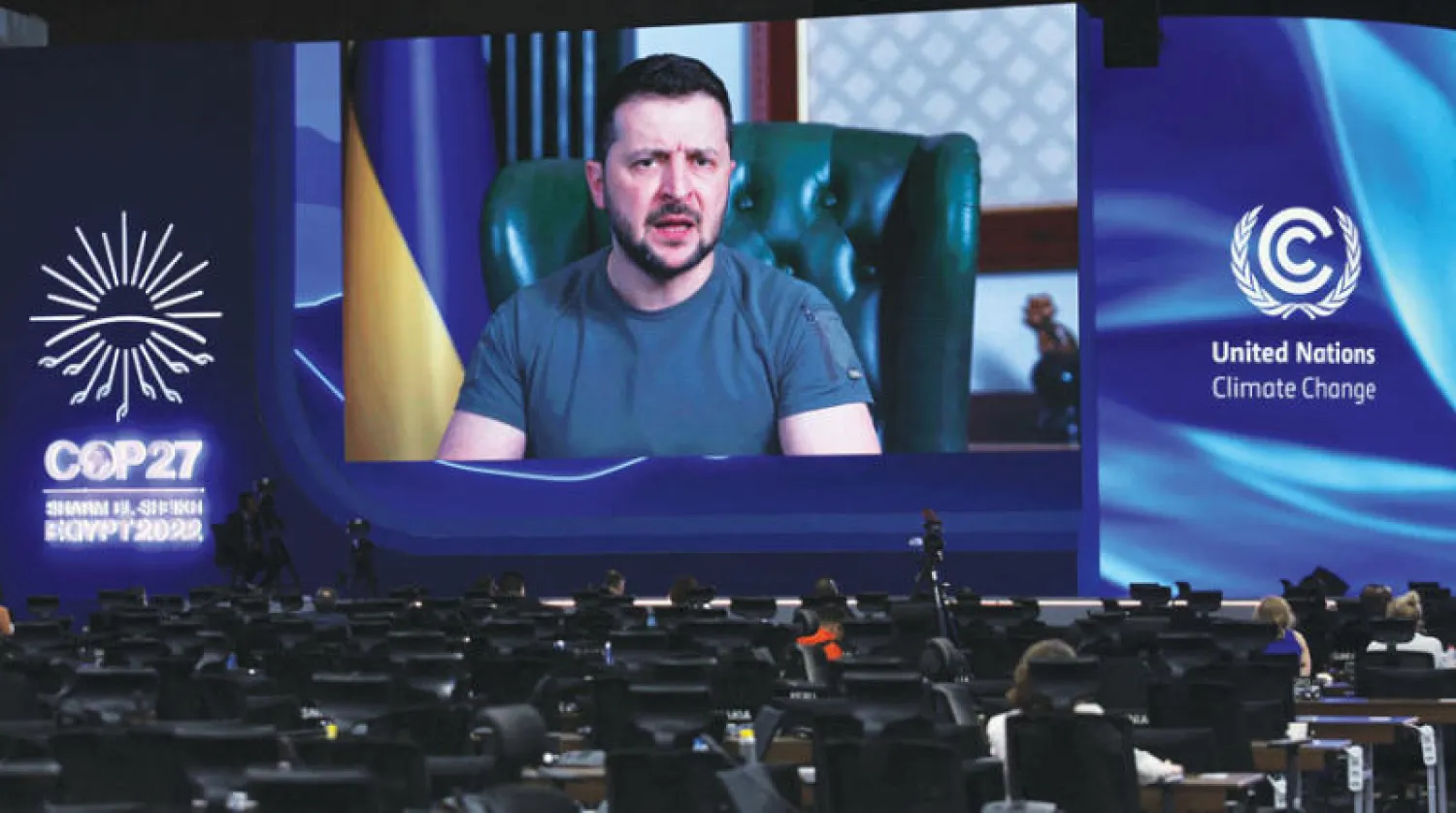 زيلينسكي يخاطب زعماء العالم في قمة المناخ في شرم الشيخ (أ.ف.ب)
