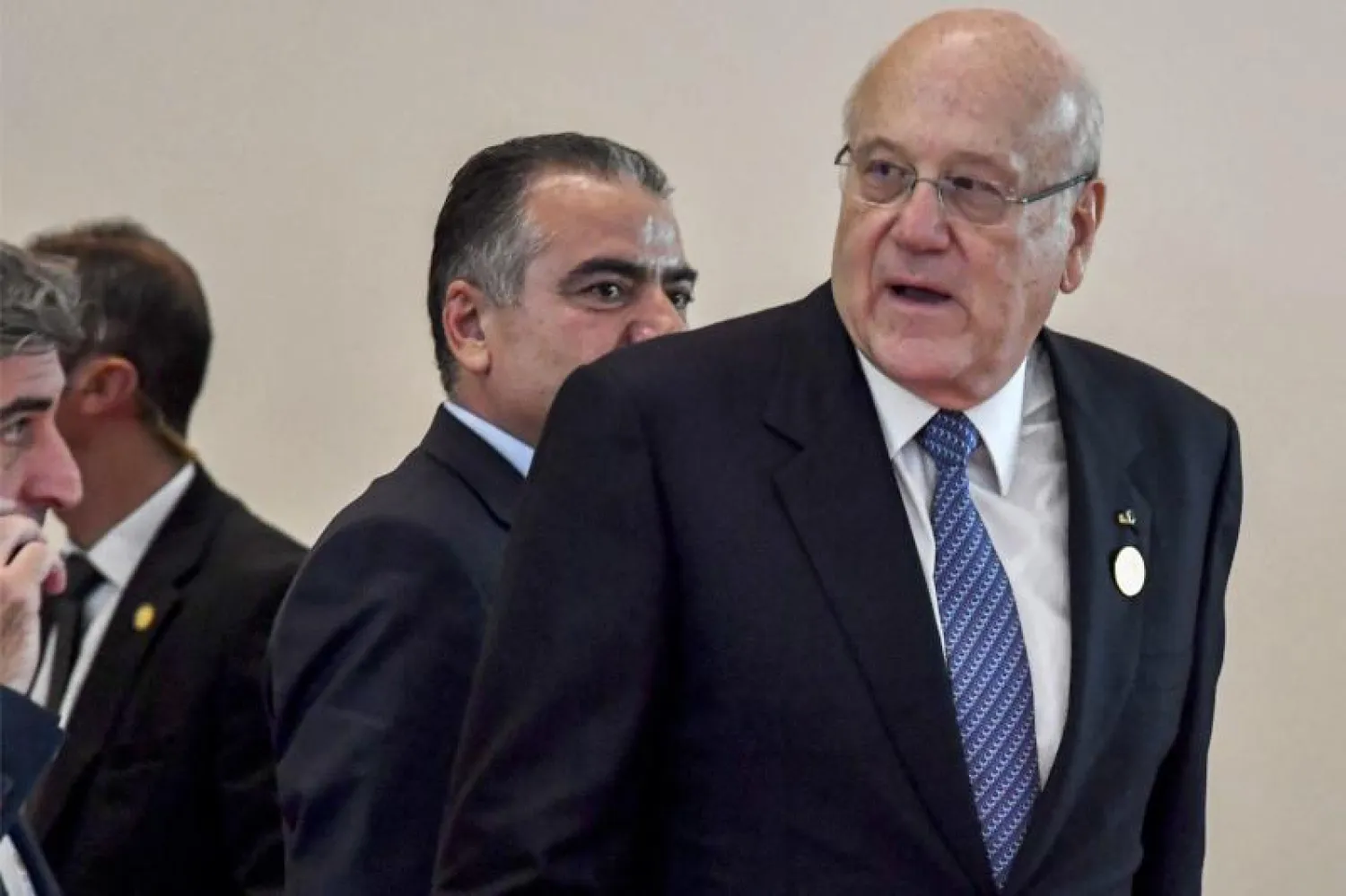 رئيس حكومة تصريف الأعمال نجيب ميقاتي (أ.ف.ب)