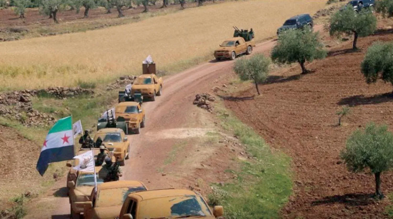 رتل عسكري لـ«الجيش الوطني السوري» بالقرب من مدينة عفرين (الجيش الوطني)