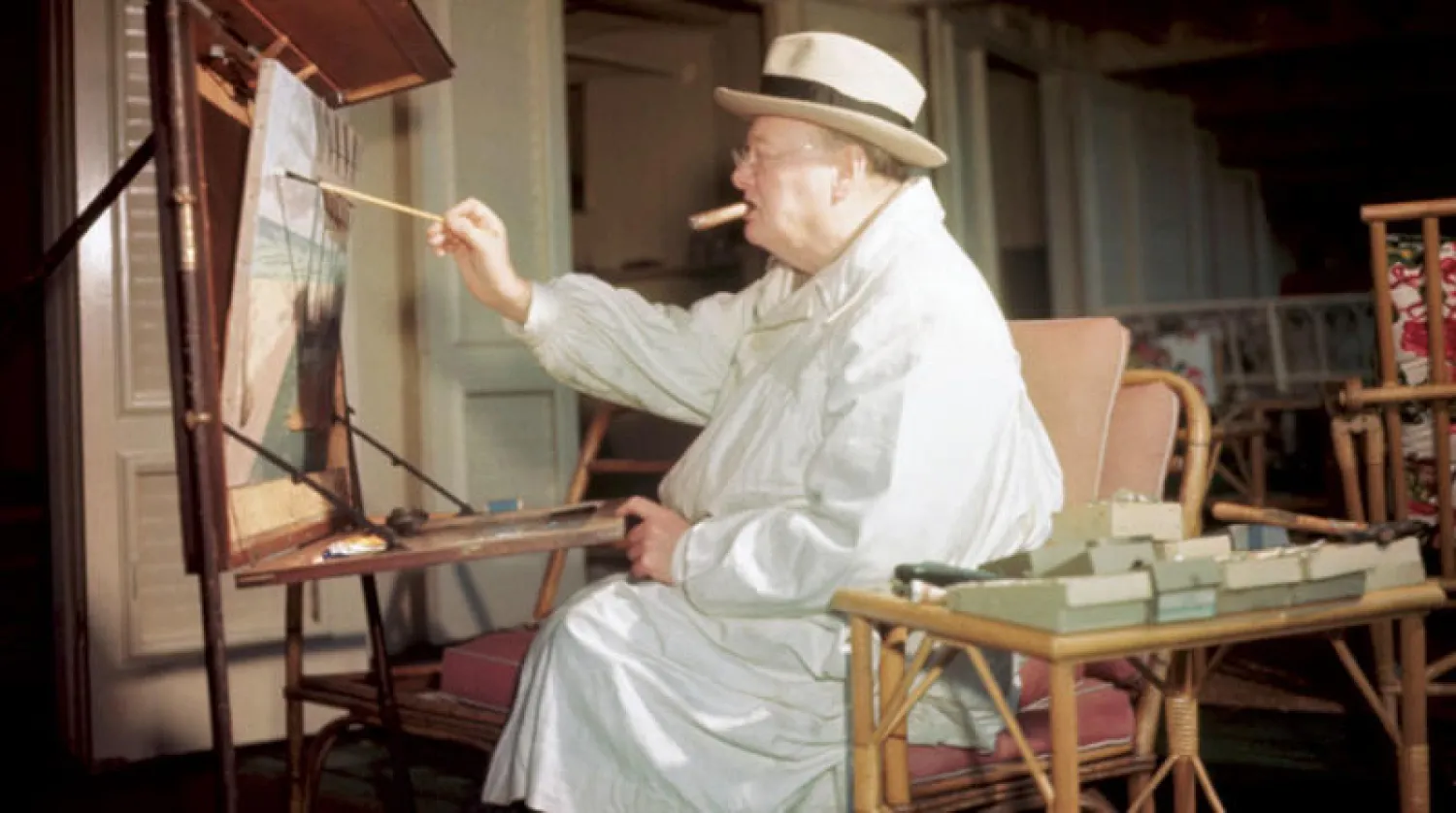 لجأ تشرشل للرسم بعد الحرب العالمية الأولى، وكتب «لقد أنقذني الرسم في وقت عصيب جداً من حياتي» (غيتي)