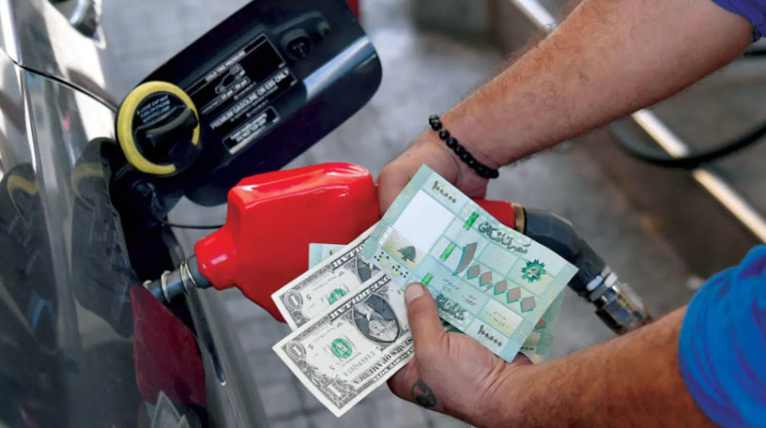 محطة وقود في بيروت (إ.ب.أ)