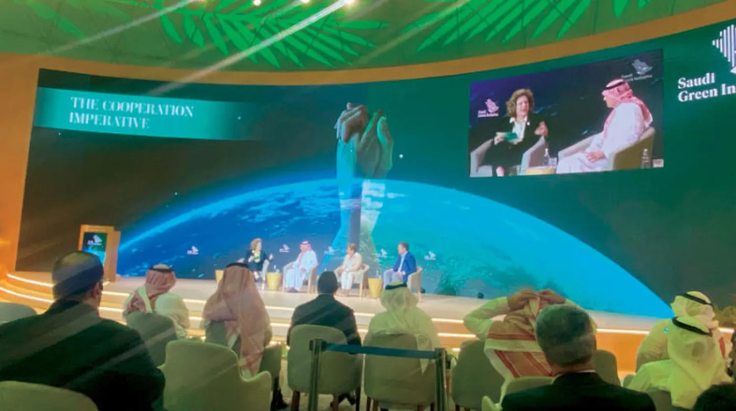 جانب من فعاليات جلسة «ضرورة التعاون» ضمن مبادرة منتدى «السعودية الخضراء» (الشرق الأوسط)