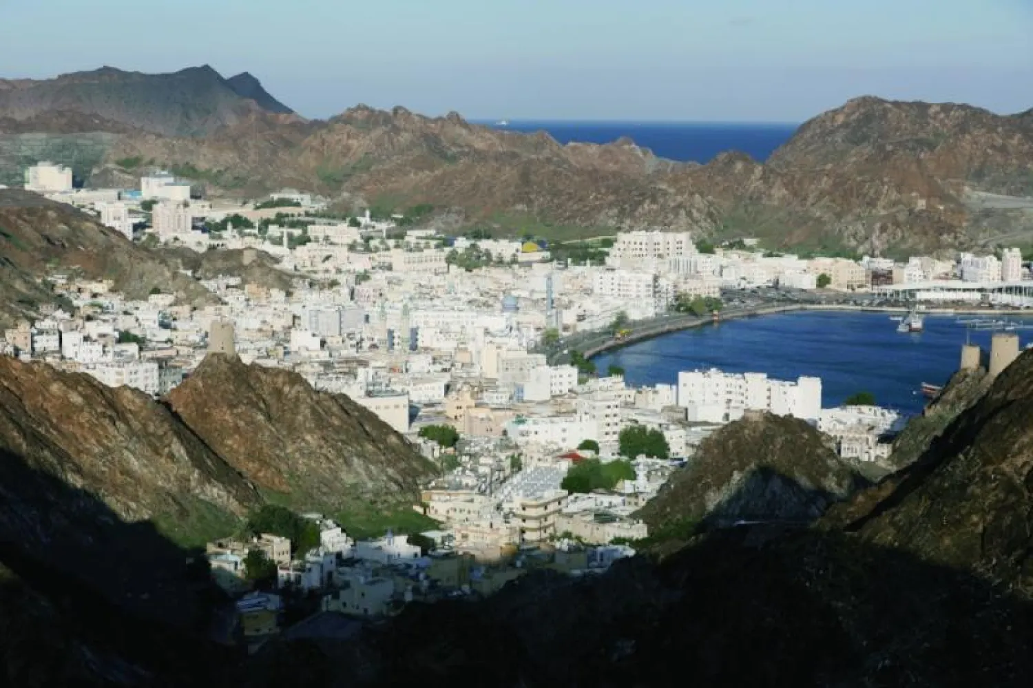 جانب من العاصمة العمانية مسقط (رويترز)