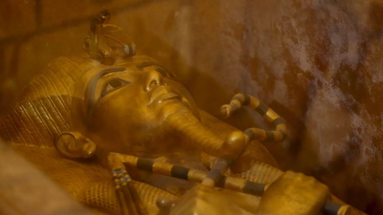 The golden sarcophagus of King Tutankhamun in his burial chamber is seen in the Valley of the Kings, in Luxor, Egypt. Photo:Reuters