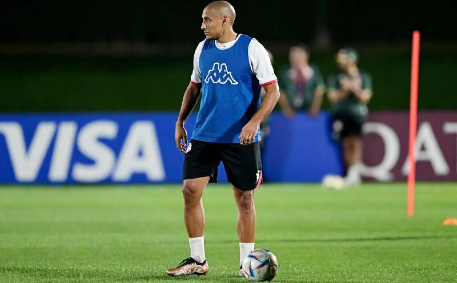 الخزري خلال تدريبات منتخب تونس الأخيرة (أ.ف.ب)