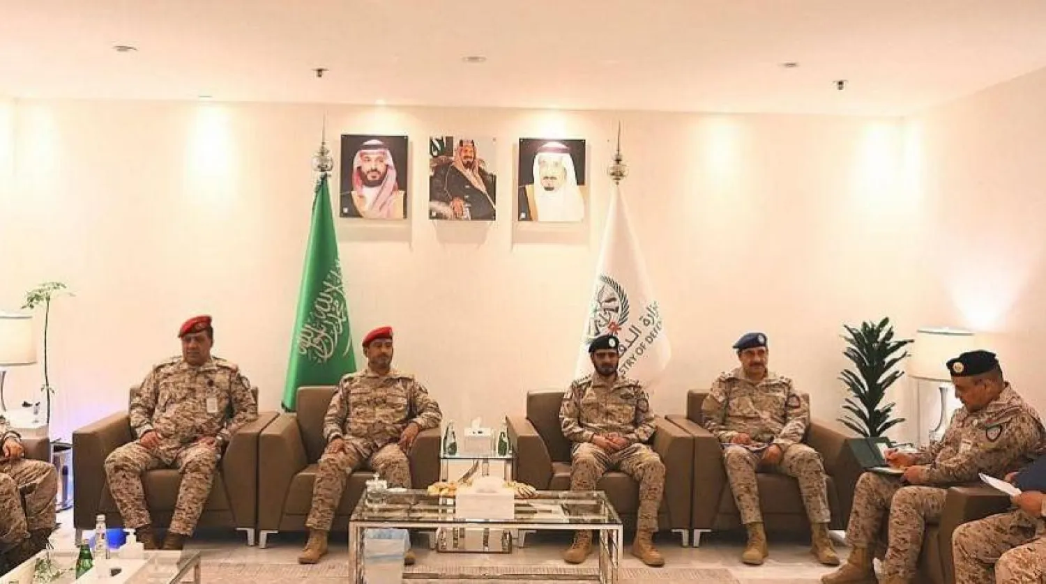 The Saudi and Yemeni military officials meet in Riyadh. (SPA)