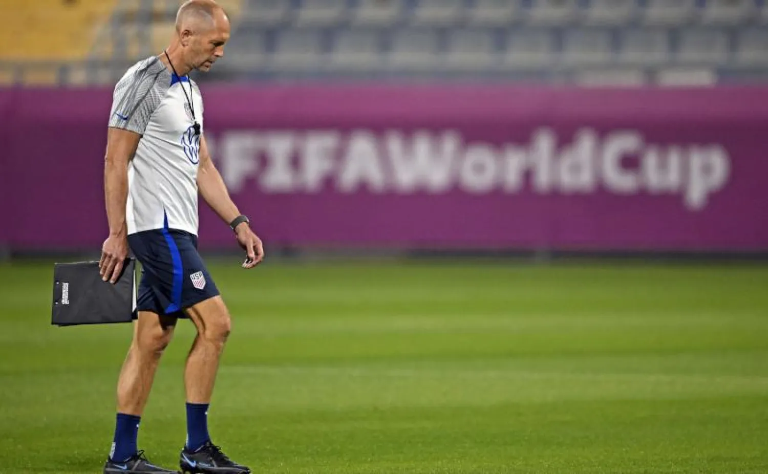 بيرهالتر خلال تدريبات المنتخب الأميركي (أ.ف.ب)