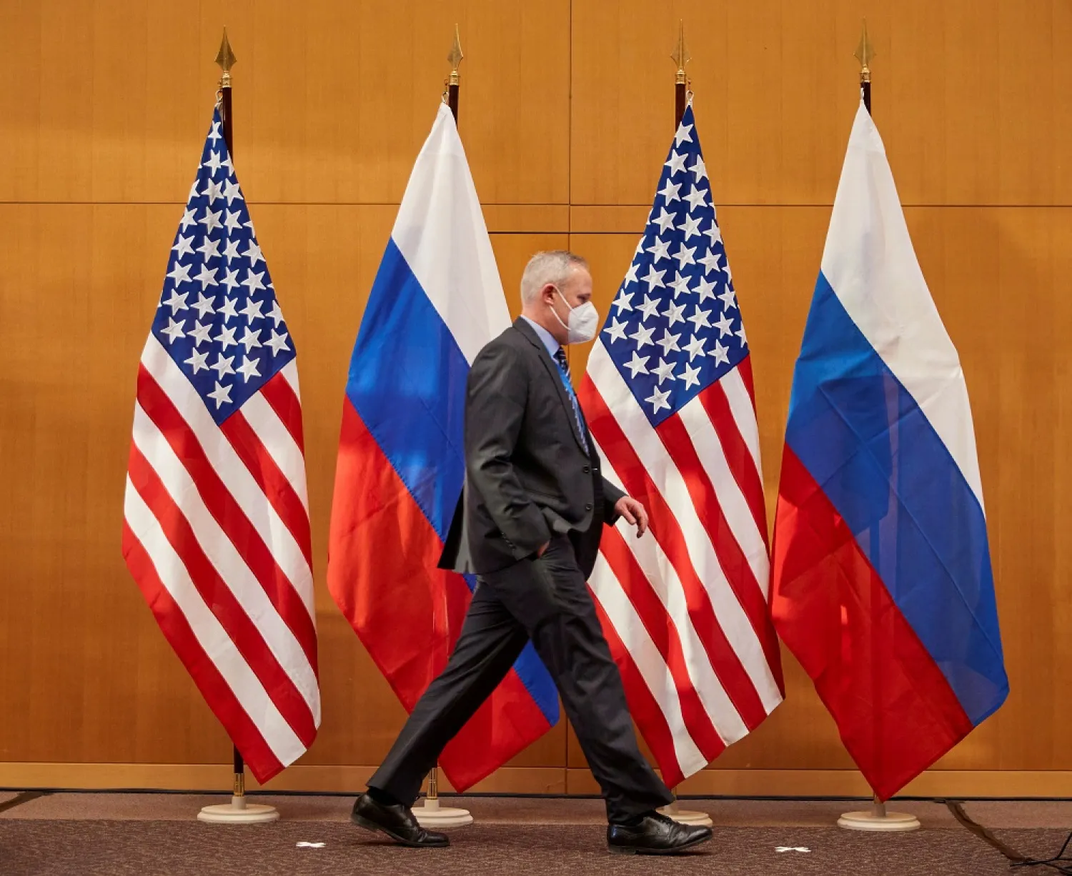 Russian and US flags are pictured before talks between Russian Deputy Foreign Minister Sergei Ryabkov and US Deputy Secretary of State Wendy Sherman at the United States Mission in Geneva, Switzerland January 10, 2022. (Reuters)