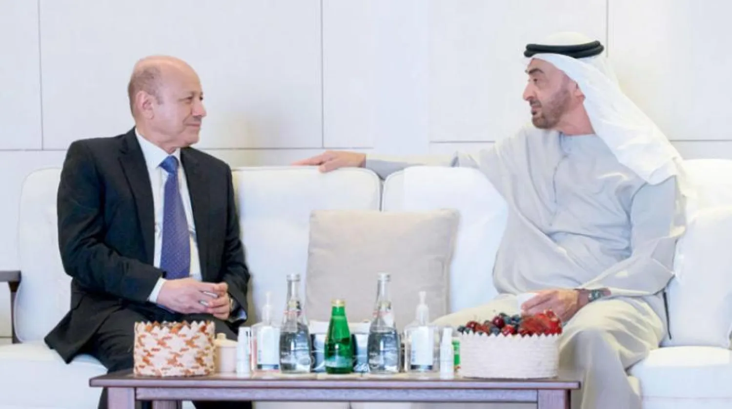 The UAE President, Sheikh Mohamed bin Zayed Al Nahyan and the Yemeni Presidential Leadership Council, Rashad Mohammed al-Alimi (Wam)